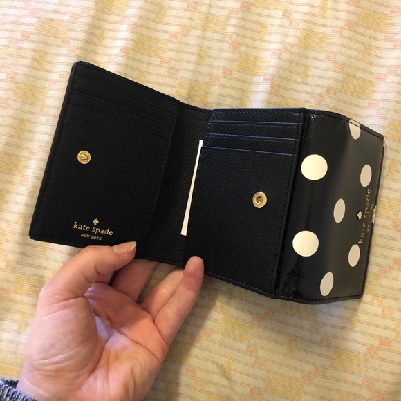 Kate Spade Wallet - Picture 2 of 8